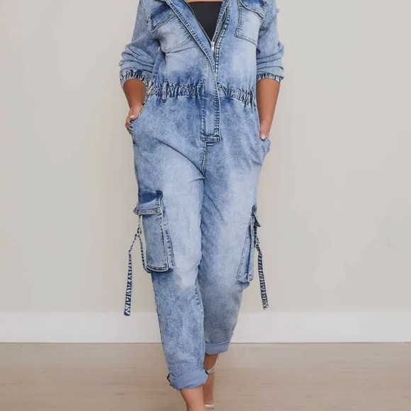 Cargo Jumpsuit - Picture 4 of 5